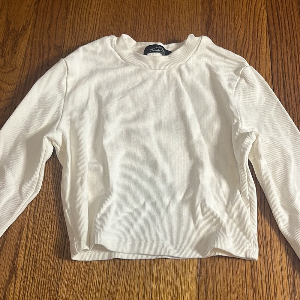 Trendy Queen Woman’s White Long Sleeve Size S - Picture 2 of 5